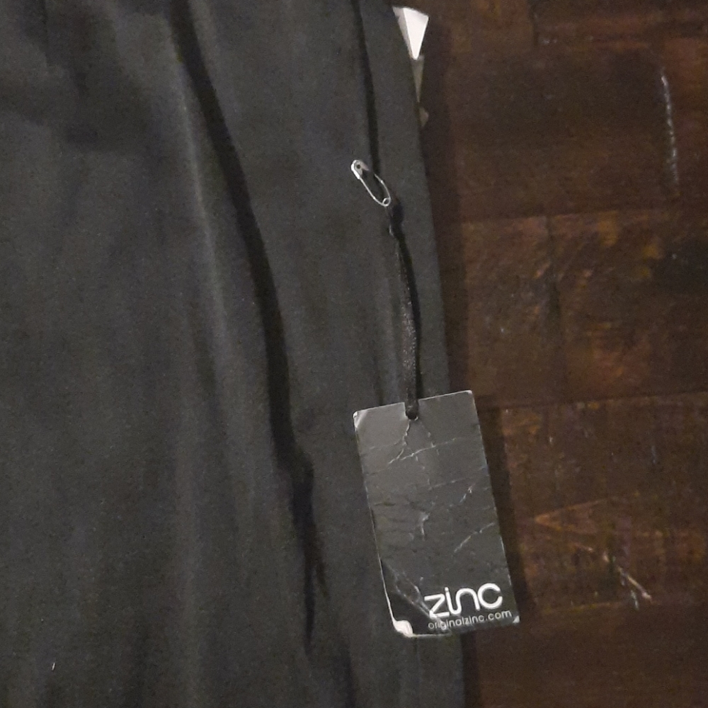 Skirt - Picture 2 of 4